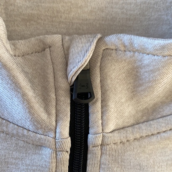 Under Armour Performance Pullover - Picture 4 of 5